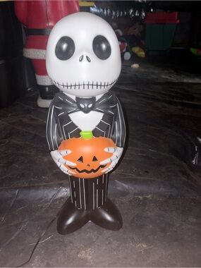 Blow mold Jack skeleton